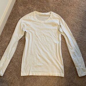 Lululemon swiftly long sleeve size 8 white